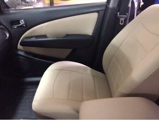 Авточехлы на Mitsubishi Outlander Авточехлы на Mitsubishi Outlander