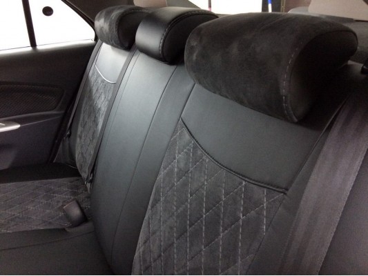 Авточехлы на Toyota Yaris Авточехлы на Toyota Yaris