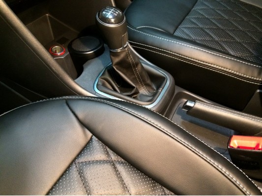 Перетяжка рычага и чехла КПП Перетяжка рычага и чехла КПП